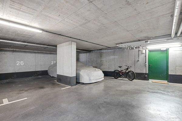 Tiefgarage mit 3 Stellplätzen