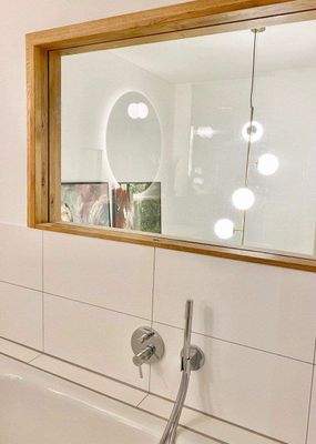 Fenster über Badewanne