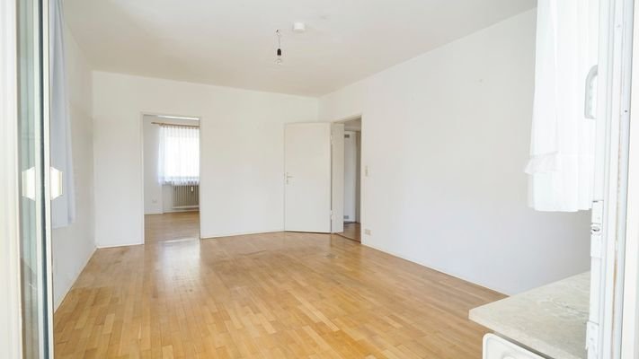Wohnzimmer 2 unmöbliert