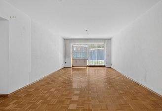 Wohn-/ Esszimmer