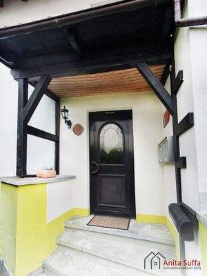 überdachter Hauseingang