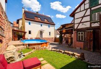 Objektaufnahme Innnenhof mit Pool