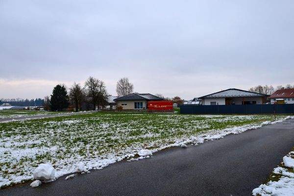 Grundstücksaufnahme 12