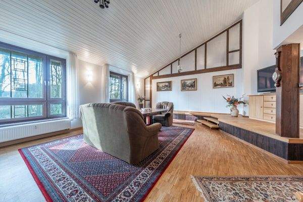 mit Zugang zur nächsten Wohneinheit