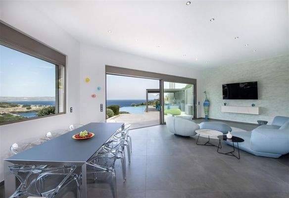 Kreta, Kokkino Chorio: Traumvilla mit makelloser Aussicht mit einer privaten Bucht zu verkaufen