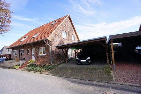 Haus Straßenseite (1).jpg