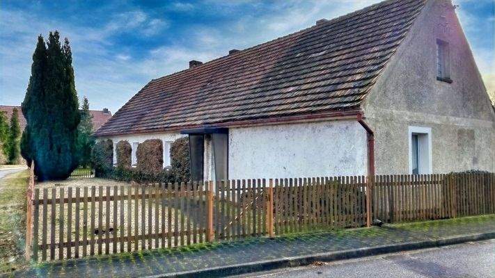 Straßenseitige Rückansicht