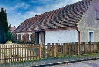 Straßenseitige Rückansicht