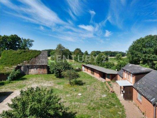 Blick auf Nebengebäude