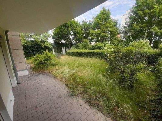Terrasse mit eigenen Gartenanteil