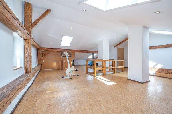 ausgebautes Dachgeschoss mit viel Licht