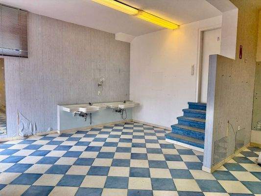 Geschäftsräume / ehem. Friseursalon KG