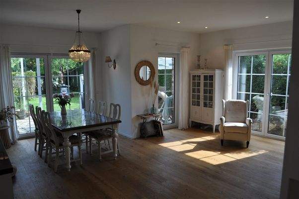 Wohn-Essbereich 50-70m²