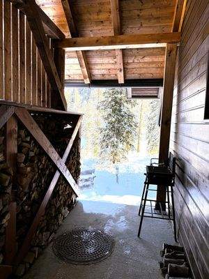 ... überdachten Eingangsbereich