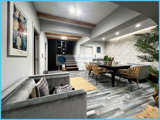 04ebdf2d9e59493fb6d9950343eec832-original