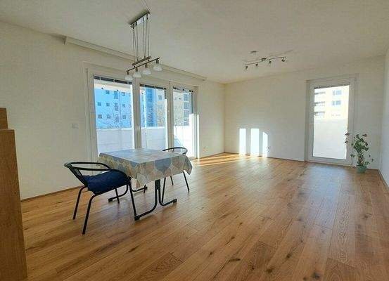 großzügiger Wohnraum