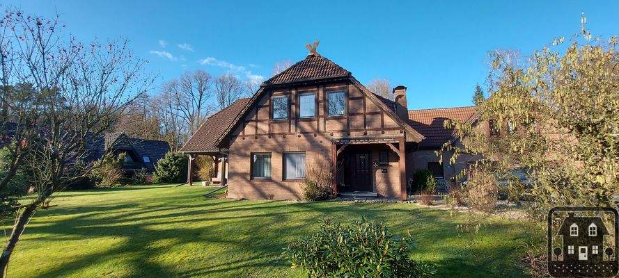 LANDLIEBE PUR: CHARMANTES ZWEIFAMILIENHAUS