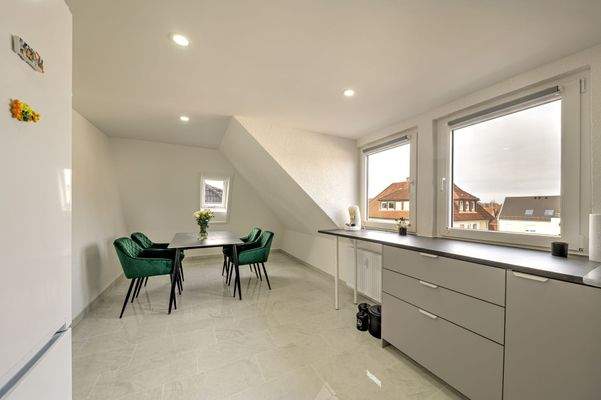 Küche und Esszimmer (DG)