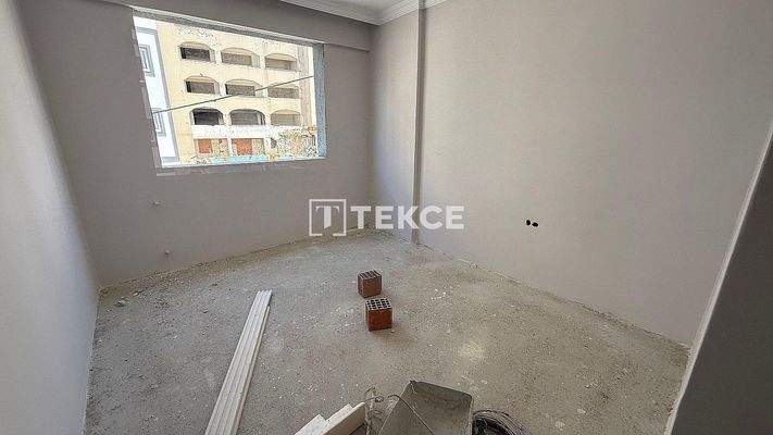 Newly-Built Apartments in a Building with Lift in Kuşadası Aydın