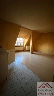 Wohnzimmer mit Küchenzeile