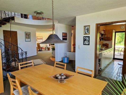 Fußbodenheizung im Erd- und Obergeschoss