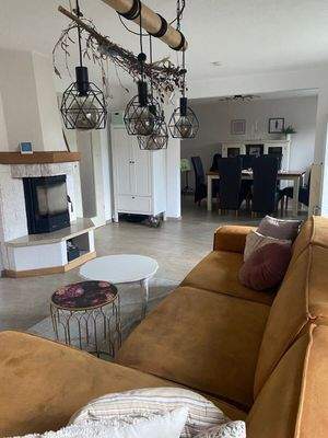 Wohnbereich mit Kamin