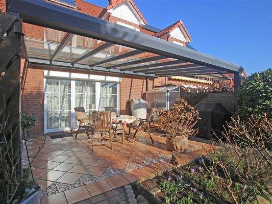 überdachte Terrasse