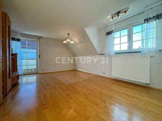 Wohnbereich OG mit Zugang zum Balkon