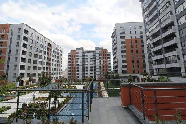 Spacious Apartments 100 Meters to Metro Station in Bağcılar