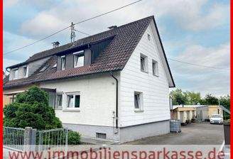 Haus mit großer Hofeinfahrt