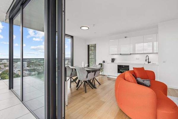 Offener Wohn- und Essbereich