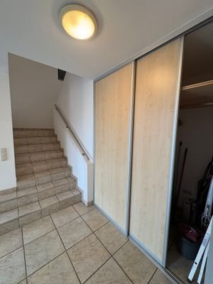 EG Empfang Treppenaufgang.JPG