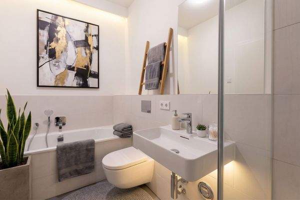 Badezimmer mit Einrichtungsbeispiel