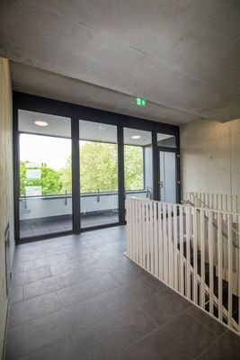 Treppenhaus und Balkon