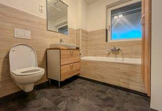 Badezimmer im Erdgeschoss