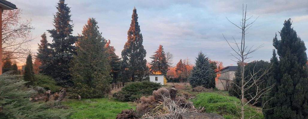 von der Straße aus gesehen