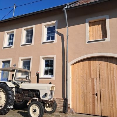 bezugsfertiges Bauernhaus mit Scheune und Garten