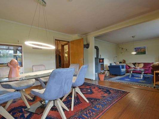 ... und großem Essbereich