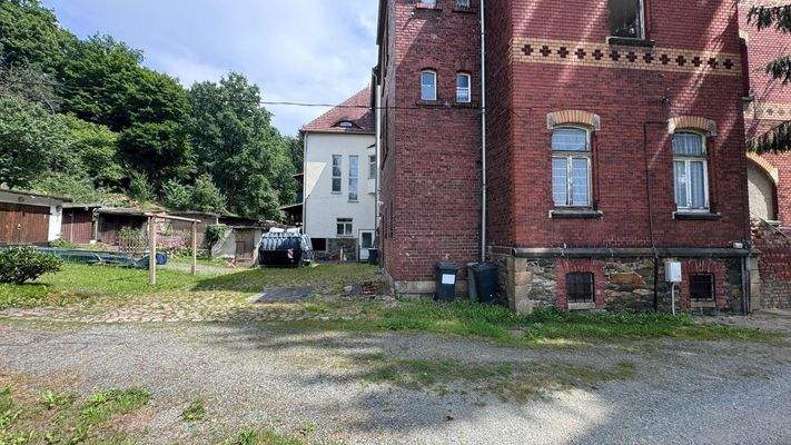 Zuwegung Grundstück und Garagen