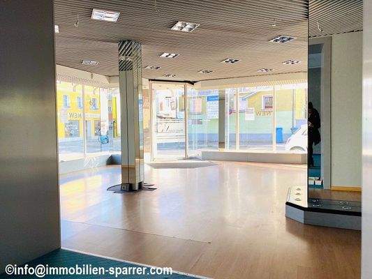 6-113_Großer Laden (2).jpg