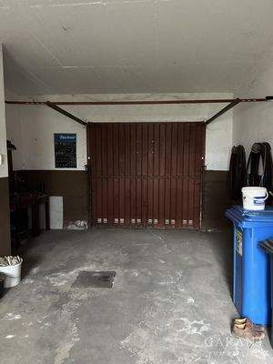 Garage 1