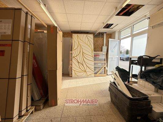 Lager mit sep. Eingang