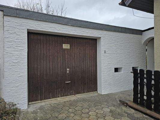 Garage & Gartenzugang Westen