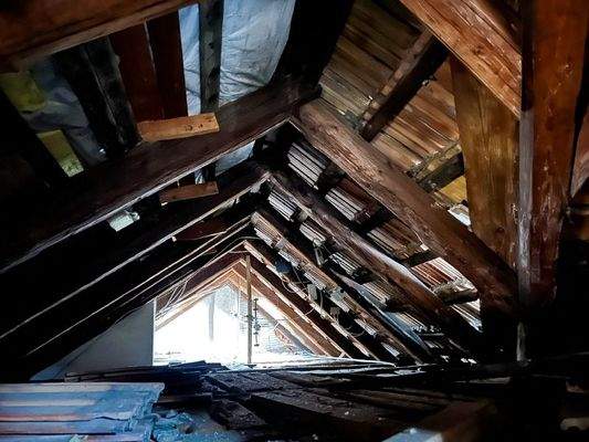 Blick in den Spitzboden