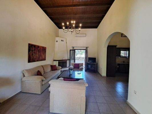 Kreta, Douliana: Elegante Maisonette mit atemberaubendem Bergblick zu verkaufen