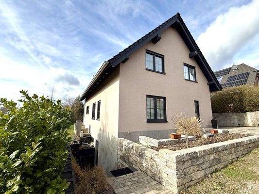 Blick Treppe zum Untergeschoss