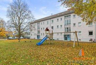 Spielplatz direkt vor der Wohnanlage