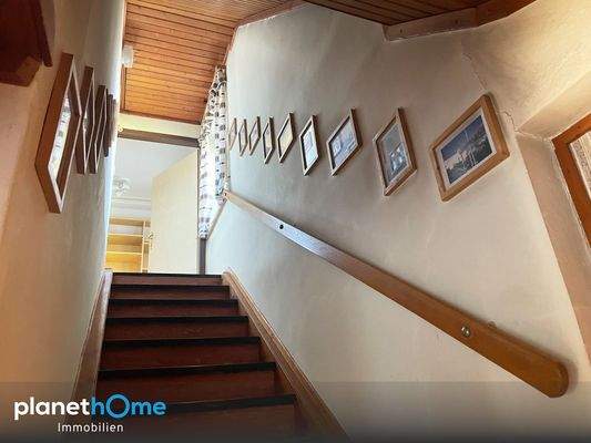 Stiegen zum Obergeschoss