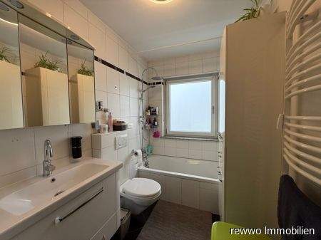 Bad mit Fenster