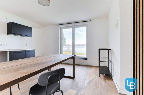 ... mit Blick auf den See...